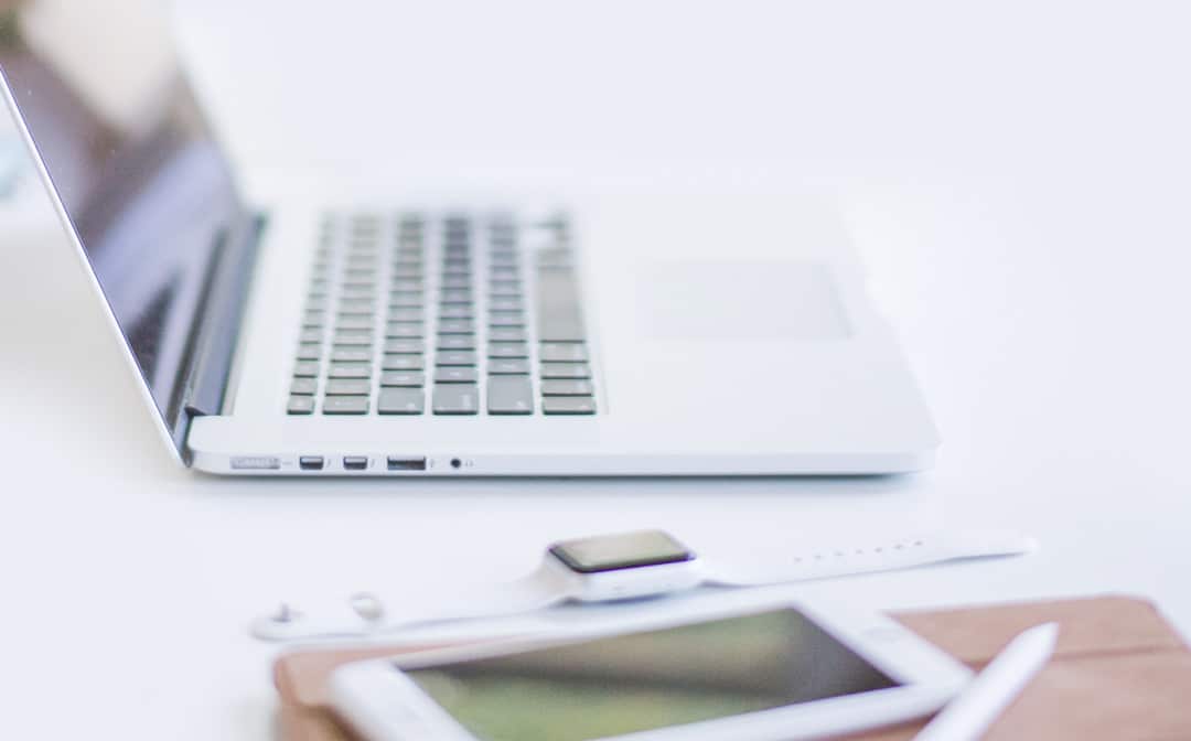 macbook office webdesign Mikka websites website laten maken door Mikka websites